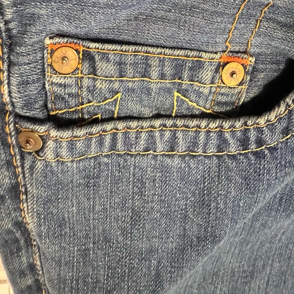 Up for sale are: True Religion World Tour Section Bobby Row 34 Seat 33 - Picture 4 of 6